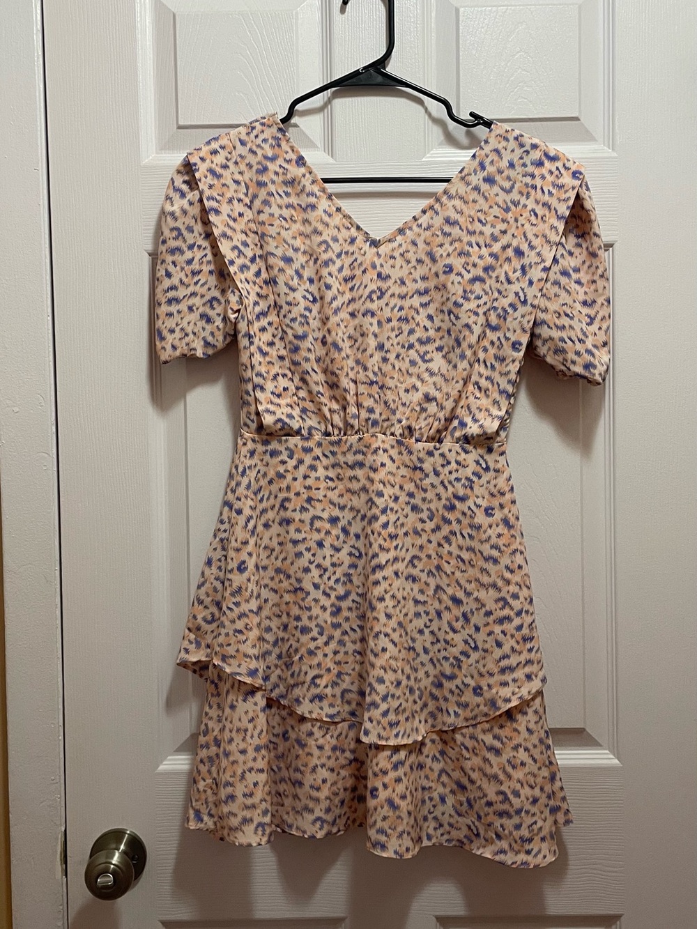 Women’s Cream Floral Tiered V-Neck Dress